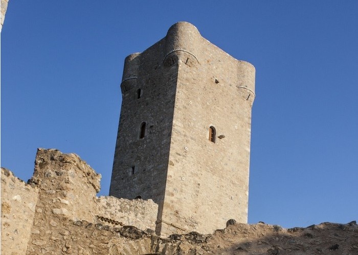 Πύργος του Μούρτζινου: Μια όμορφη βόλτα! |proorismoi.gr