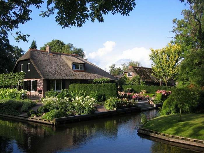 Μαγευτικό χωριό χωρίς δρόμους στην Ολλανδία (1)