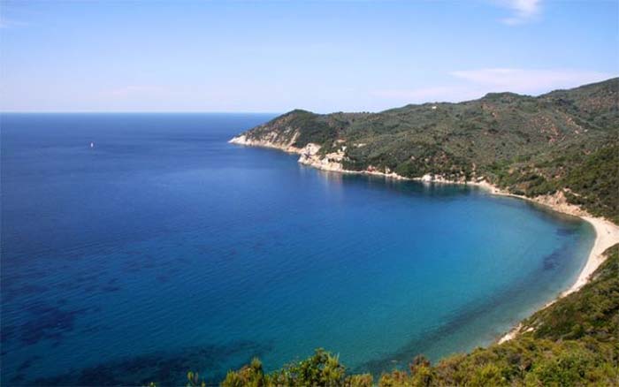 Μυστικές ελληνικές παραλίες που μάγεψαν την Telegraph (5)